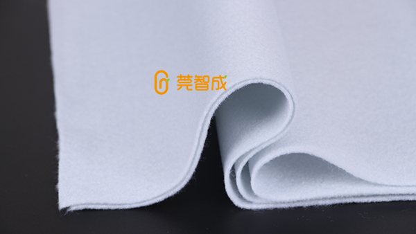 針刺無紡布毛氈原料越豐富越好嗎？