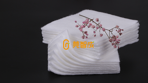為什么鮮花吸水棉的吸濕能力強(qiáng)？