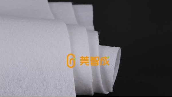 東華大學制備出二維納米網(wǎng)絡(luò)結(jié)構(gòu)纖維空氣過濾材料
