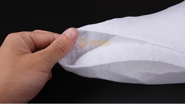 針刺土工布和無(wú)紡布的不同點(diǎn)