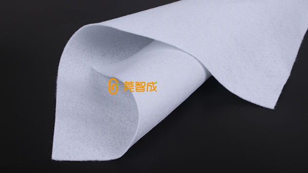 環(huán)保無(wú)味的滌綸阻燃針刺棉